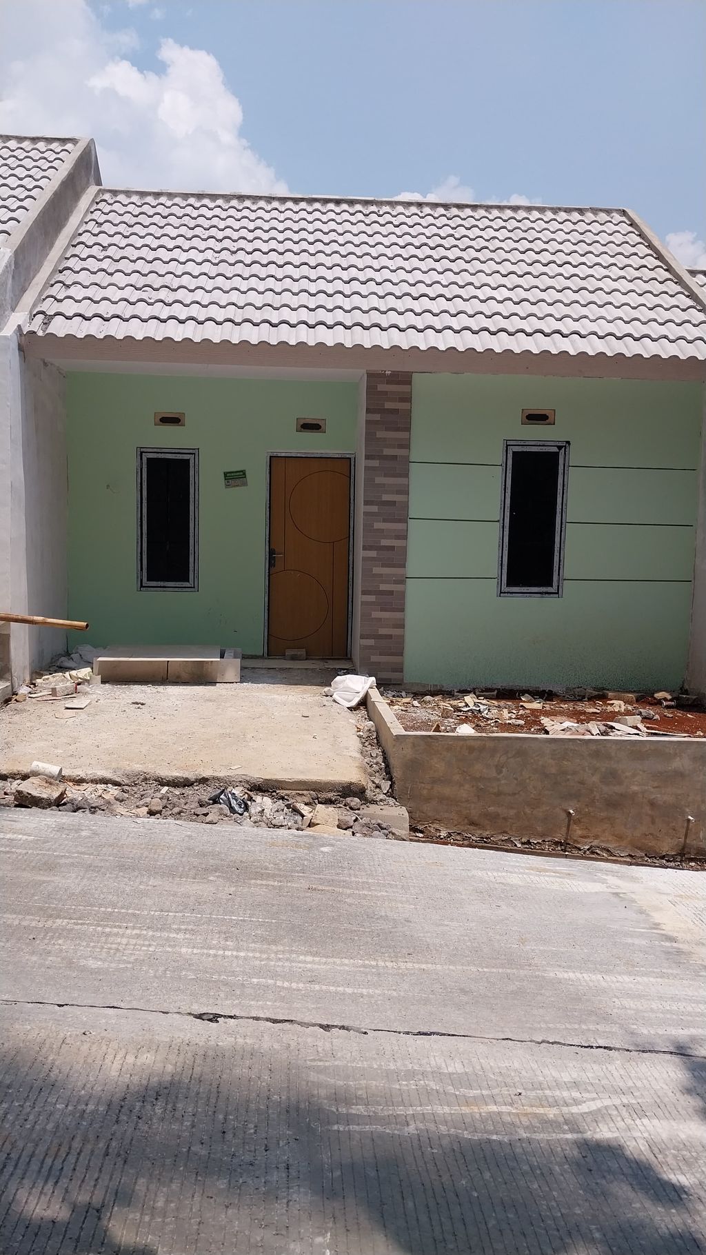 foto tampak rumah tipe 30/60 perumahan Grand Citra Mutiara