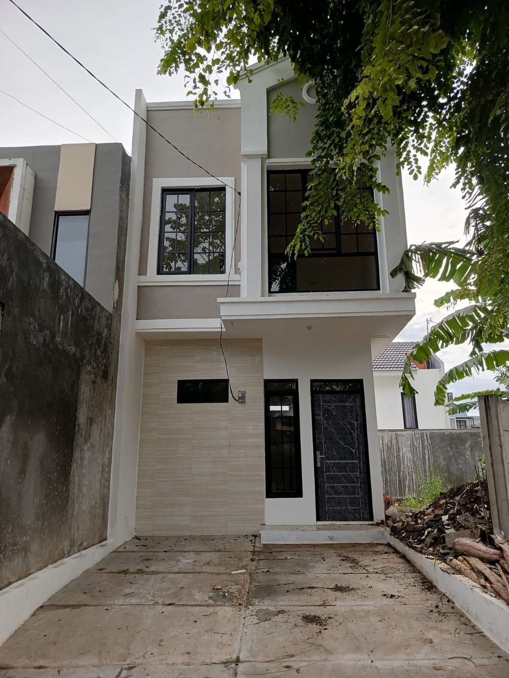 foto tampak rumah tipe 60 Compact Classic Athena 3 KT (780) perumahan G-Land Padalarang Estate