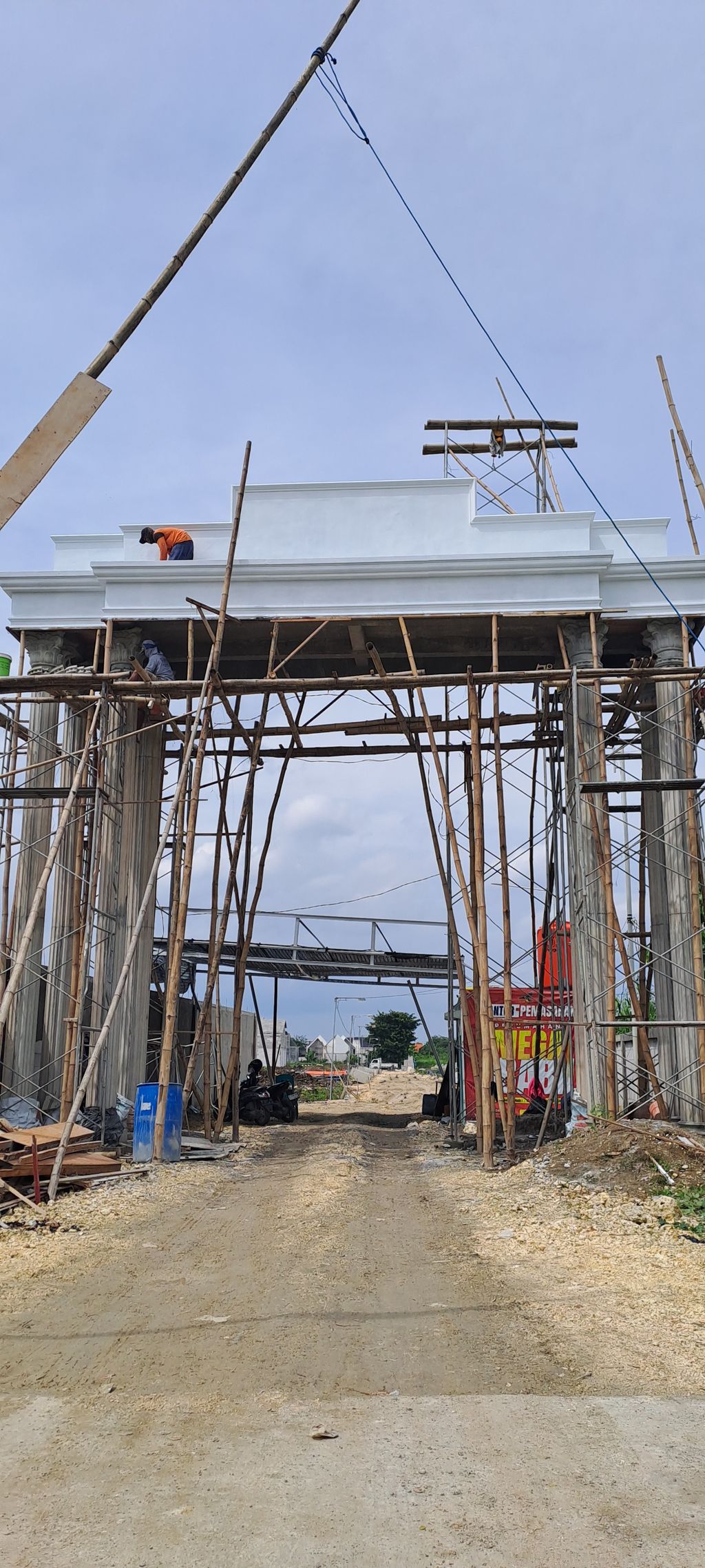 foto gerbang perumahan PERUMAHAN MEGA ABABIL