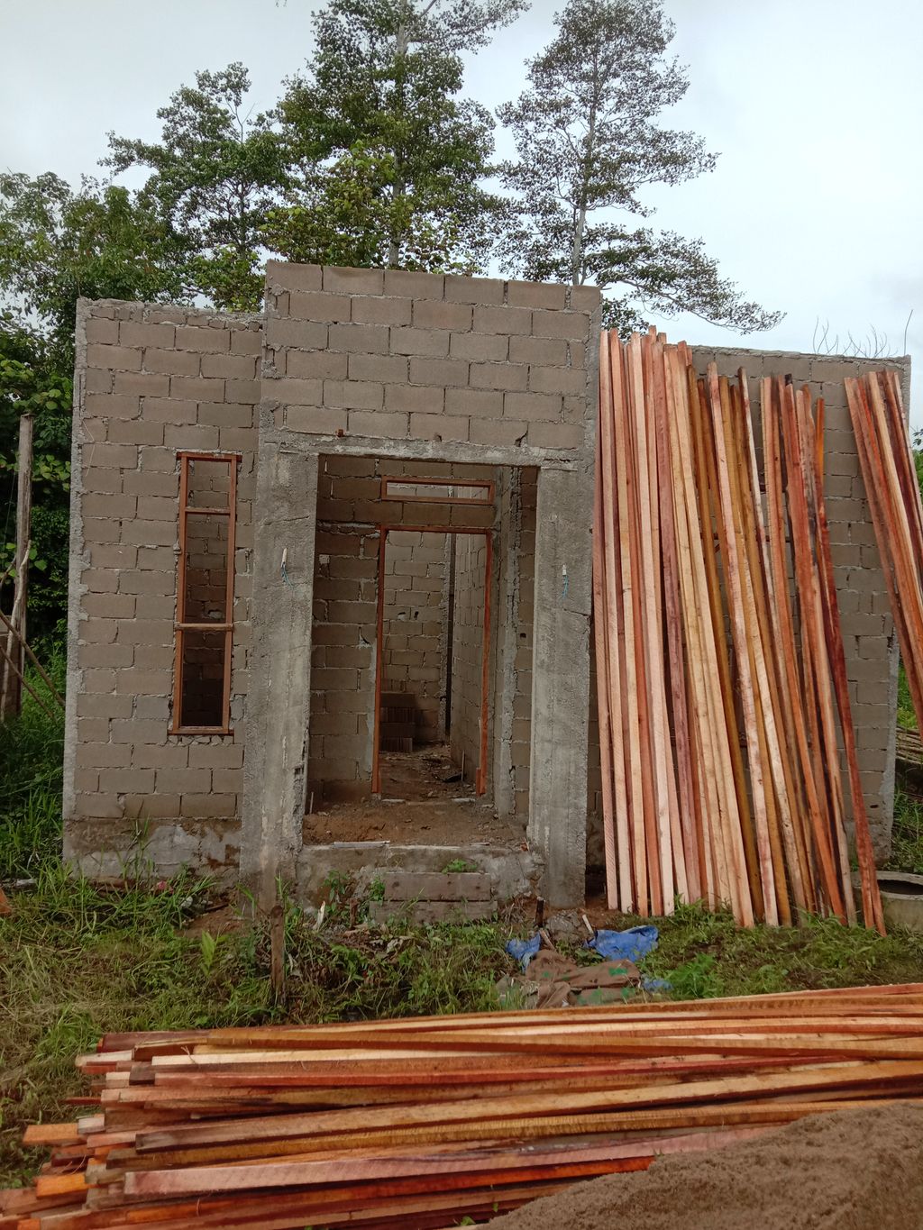 foto contoh rumah perumahan MEGA CITRA RAYA