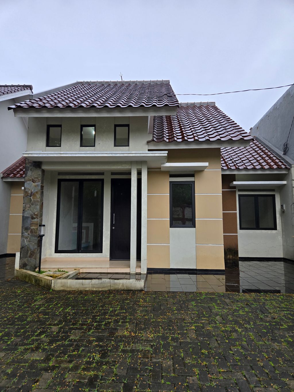 foto contoh rumah perumahan Perumahan Mutiara Sentul
