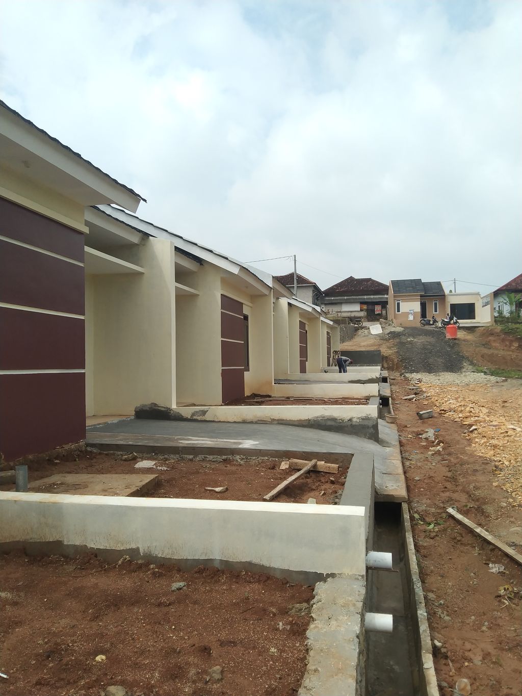 foto posisi tengah perumahan Alam Gubug Residence