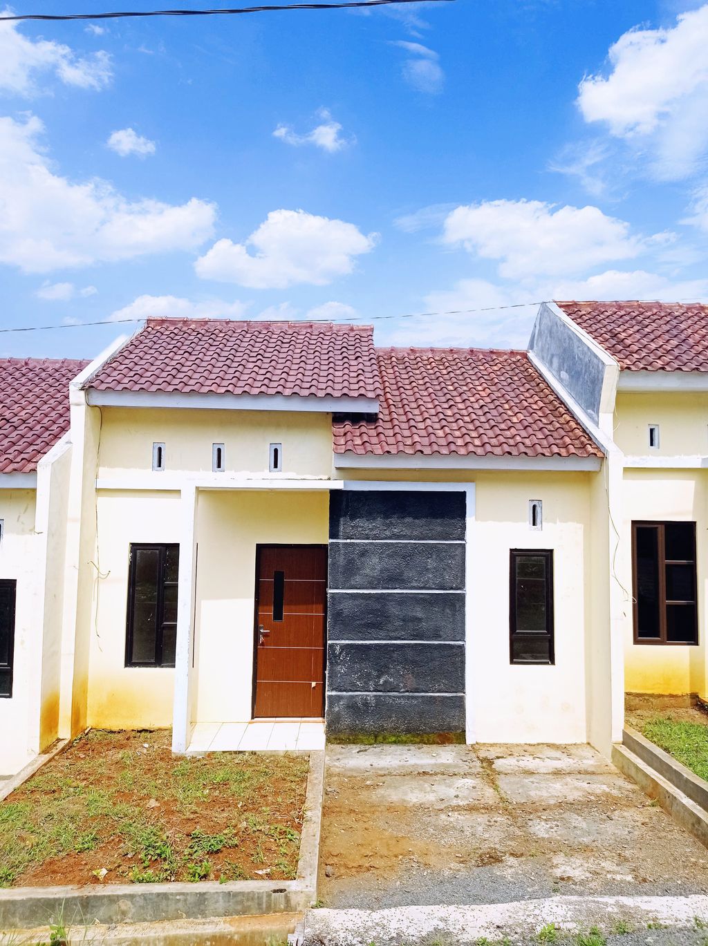 foto tampak rumah tipe 31/60 perumahan GRAHA KENCANA TRAGUNG