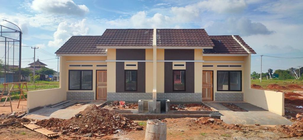 foto tampak rumah tipe V perumahan SALAGEDANG REGENCY