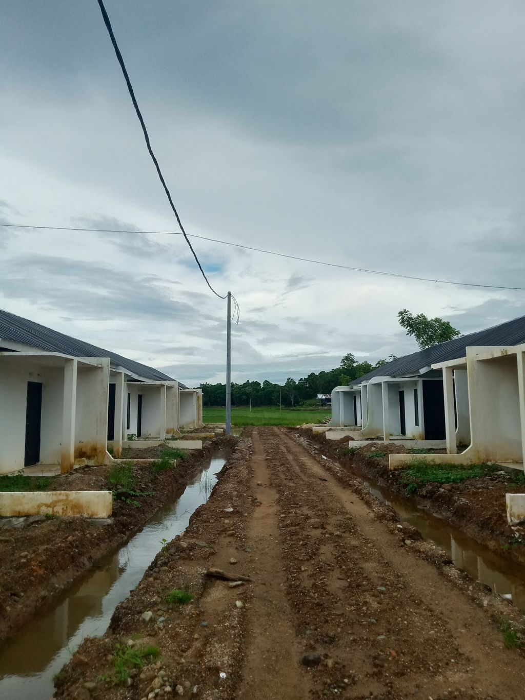 foto posisi tengah perumahan AURORA LAND PANCANA