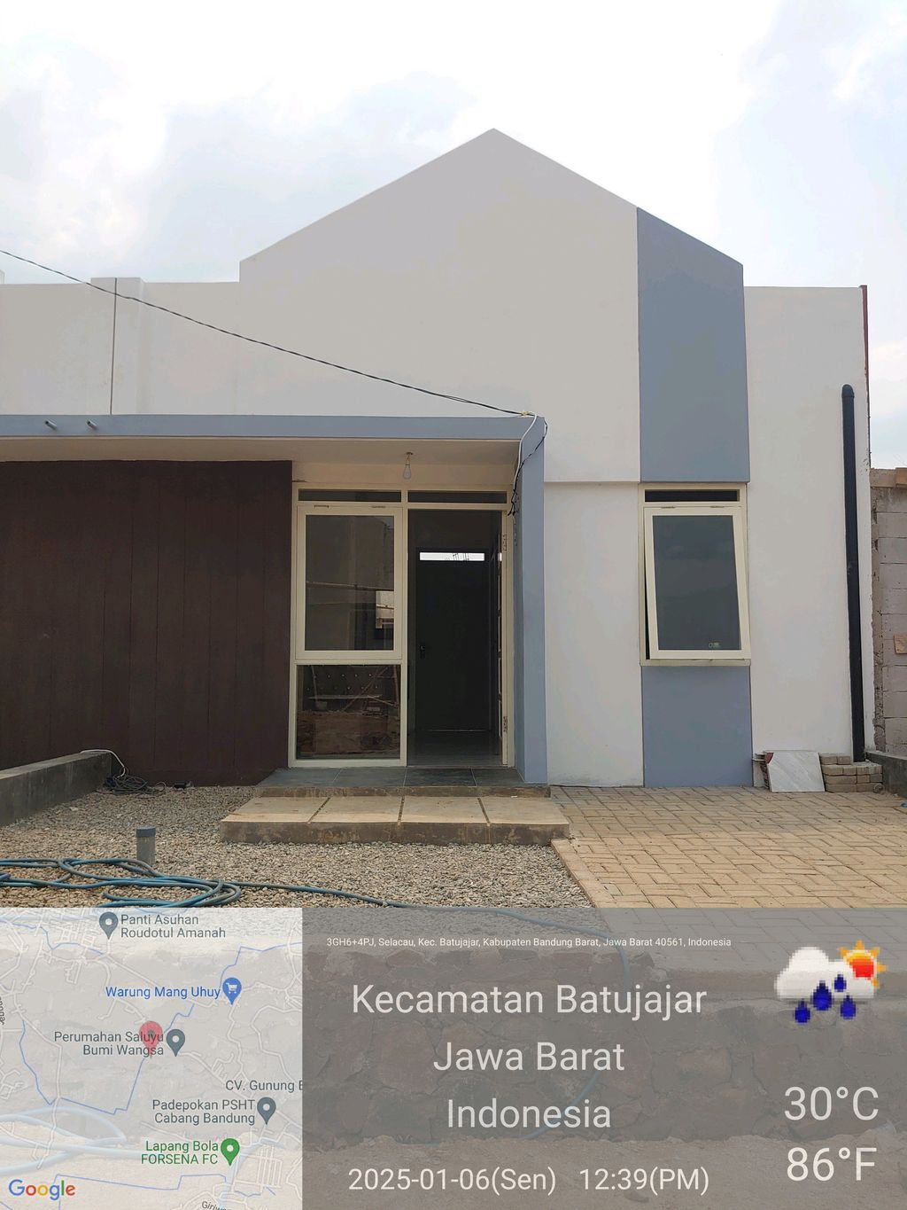 foto tampak rumah tipe 30 perumahan Saluyu Bumi Wangsa