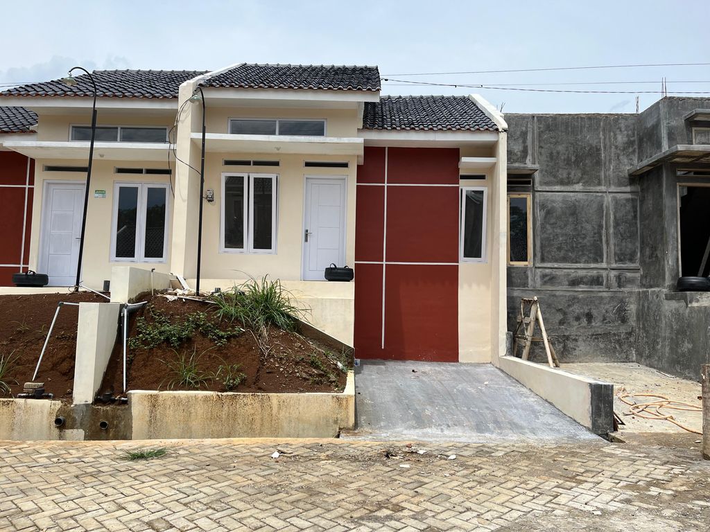 foto tampak rumah tipe 36/72 D-24 perumahan Puri Majenang