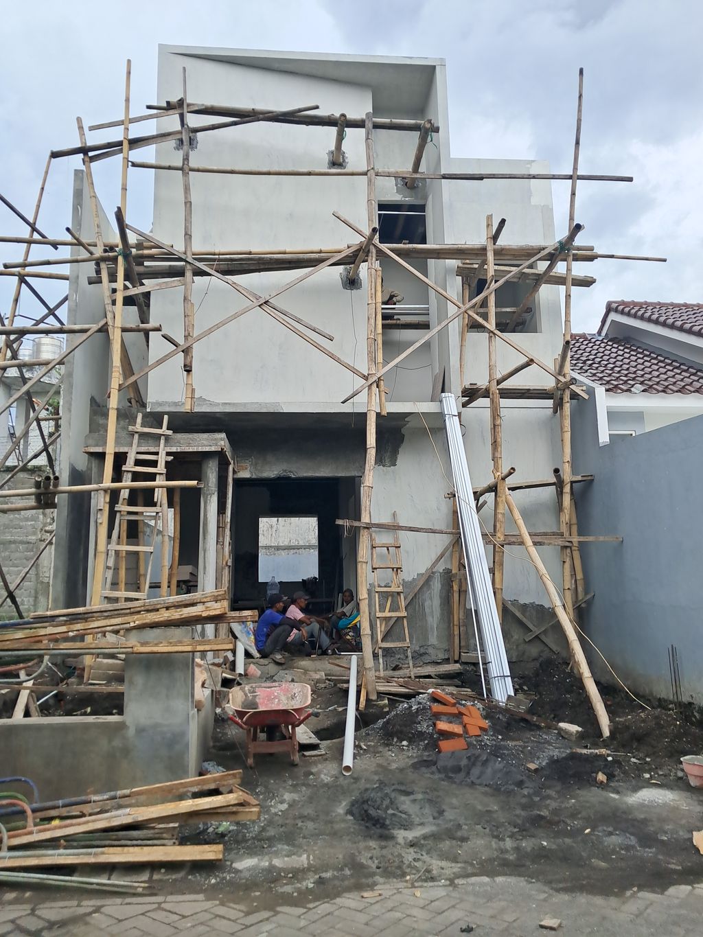foto tampak rumah tipe KAMARA perumahan PERUMAHAN ARZETI