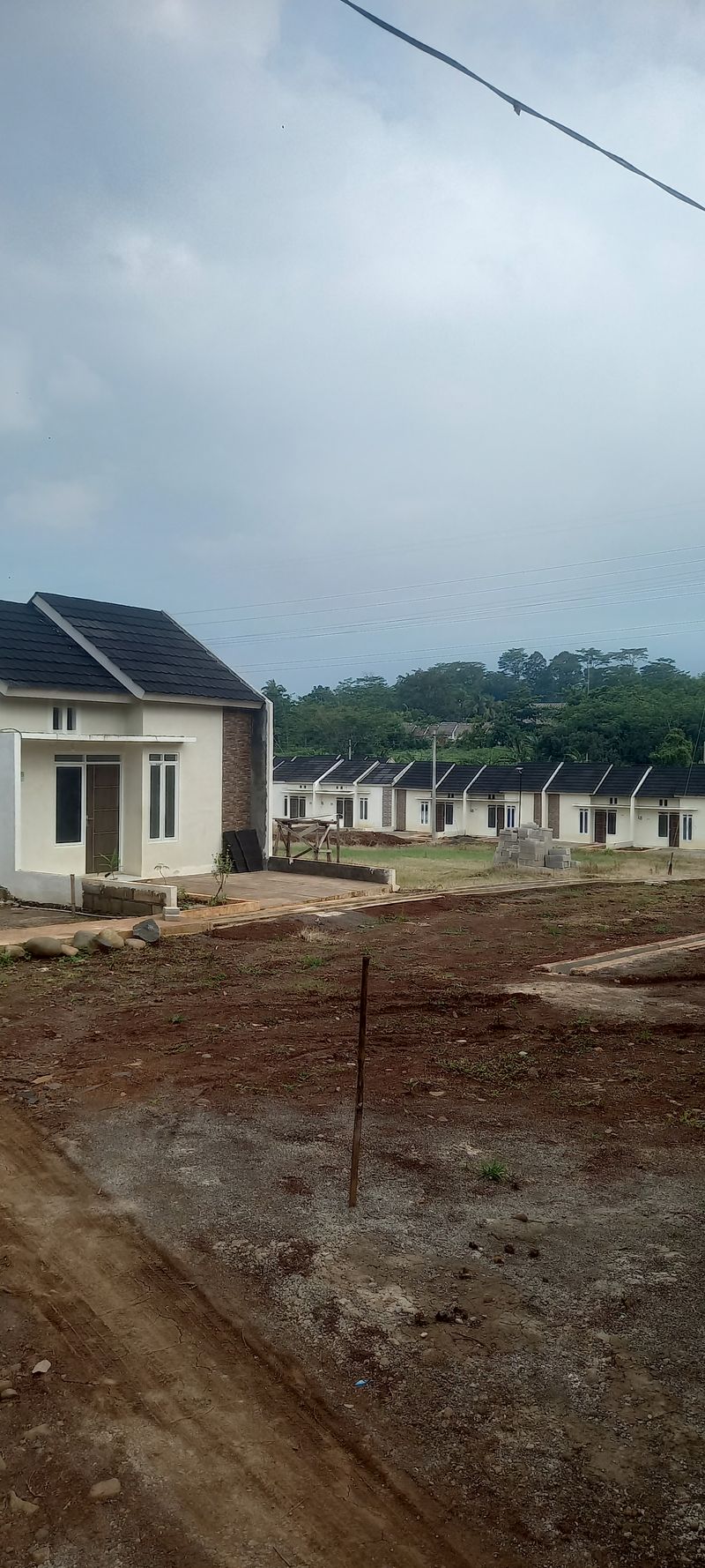 foto gerbang perumahan perumahan kandeman residence