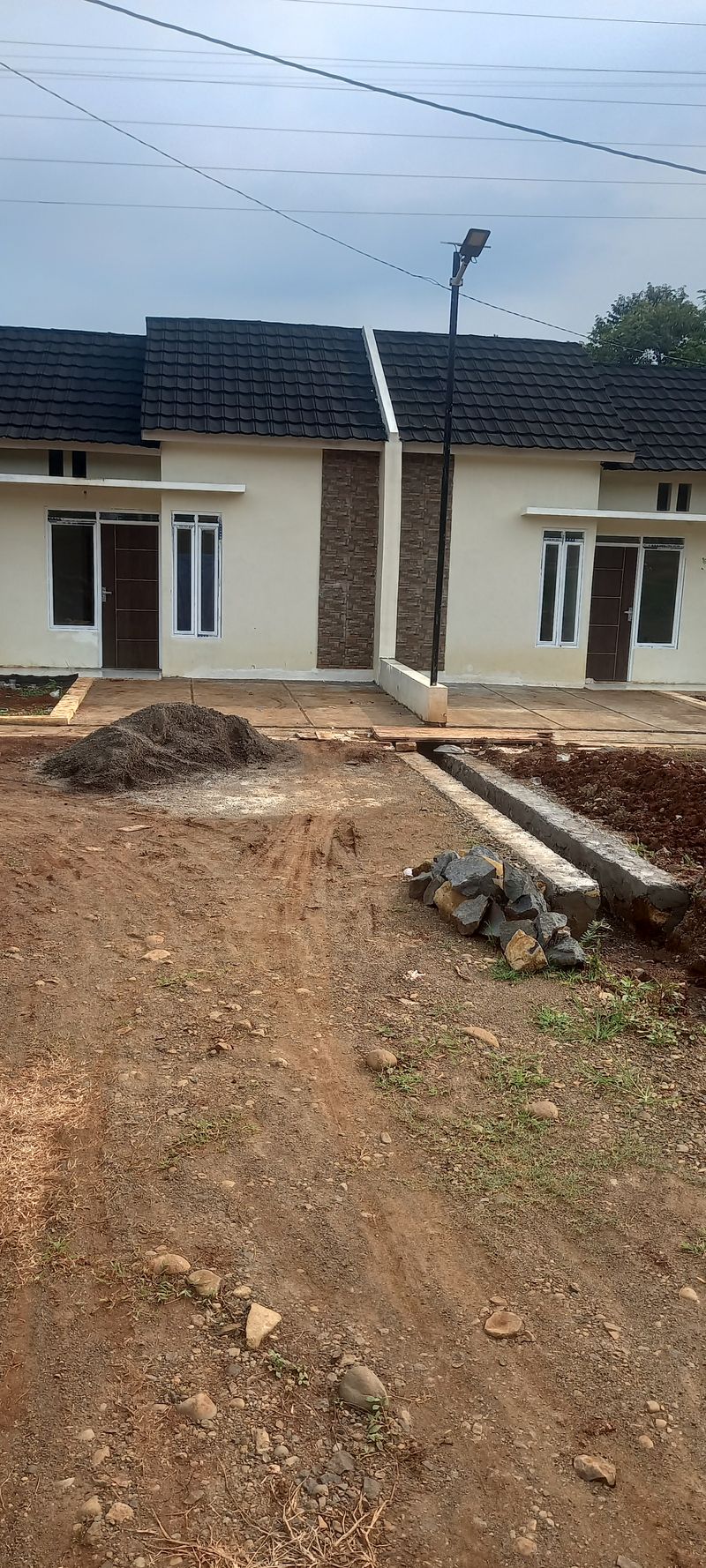 foto posisi tengah perumahan perumahan kandeman residence