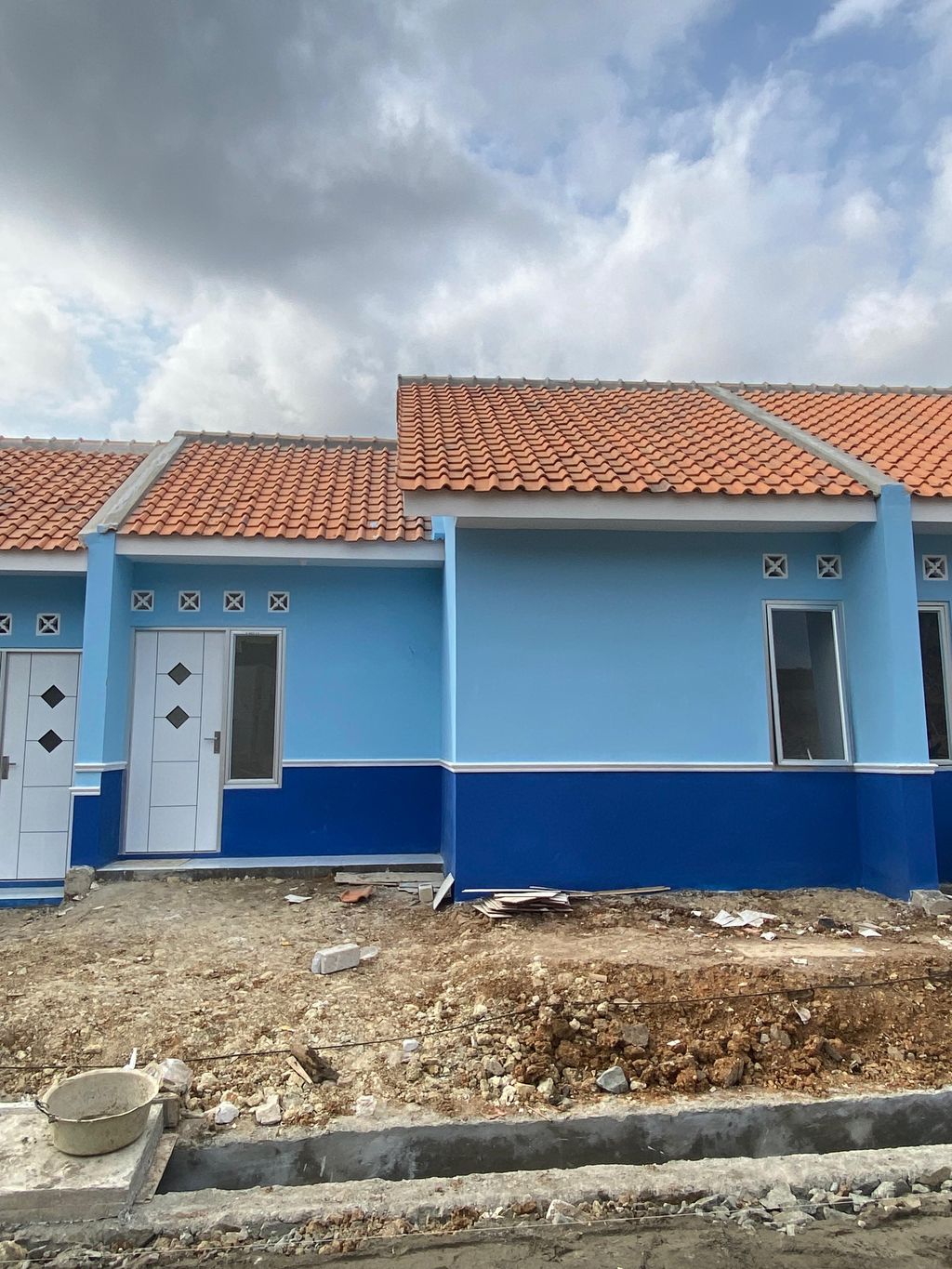 foto tampak rumah tipe 30/60 BLOK E NO 20 perumahan GRAND MAHKOTA SULTAN 4
