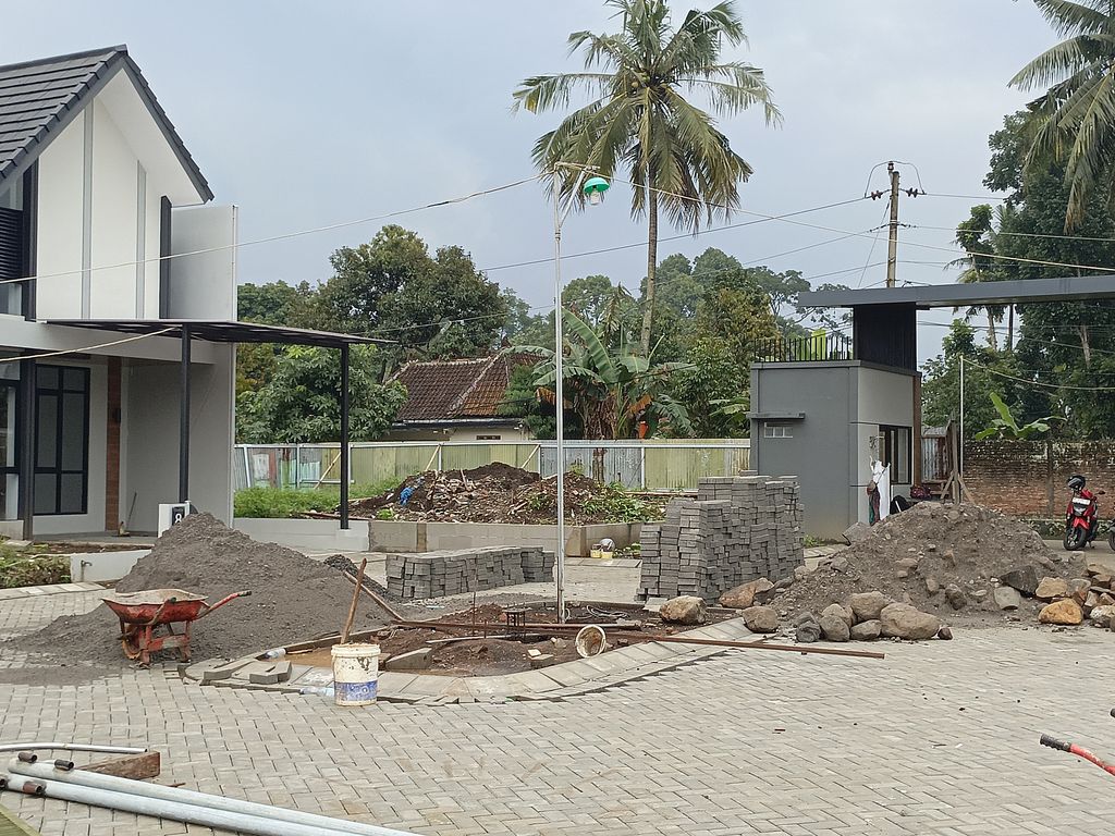 foto posisi tengah perumahan Casa Garden