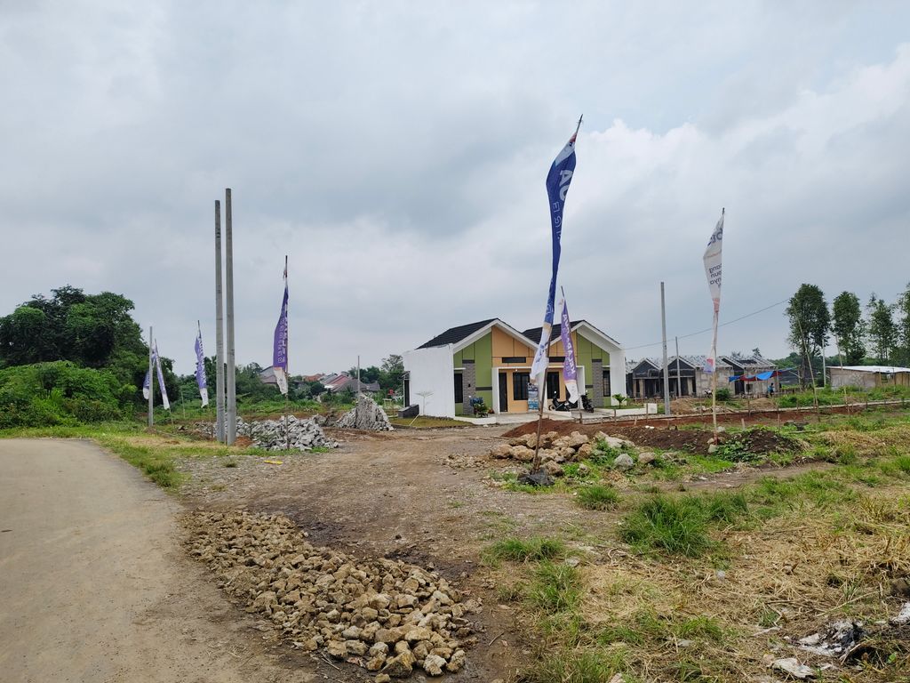 foto gerbang perumahan KELAPA DUA RESIDENCE
