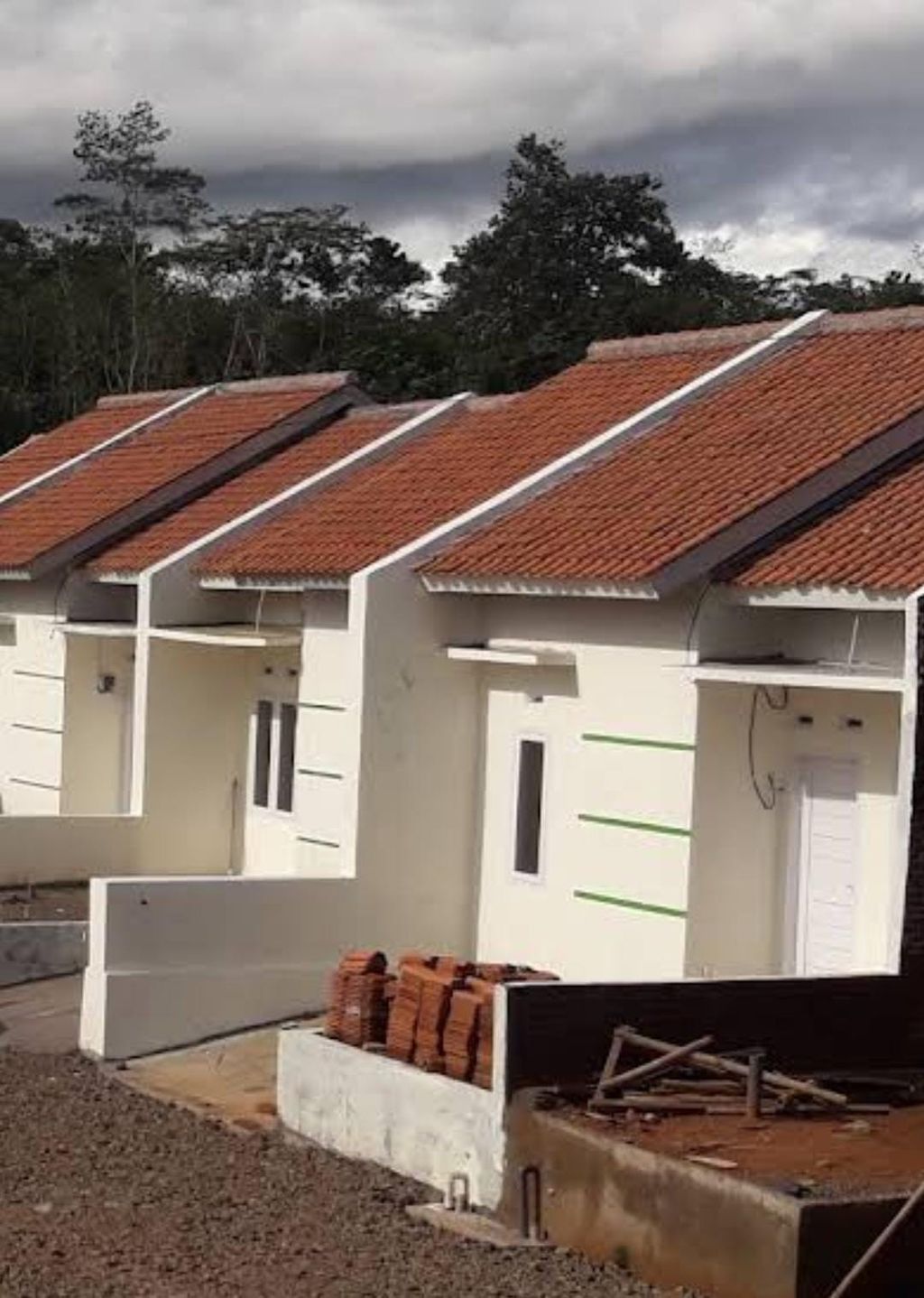 foto tampak rumah tipe PERMATA REGENCY perumahan Permata Regency Wanareja