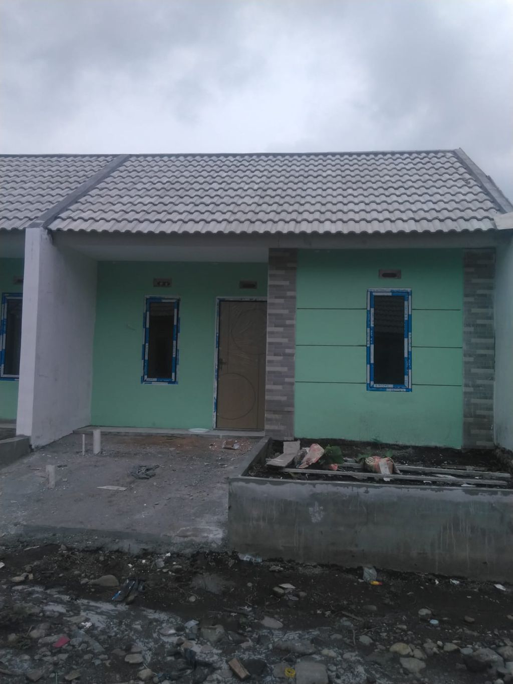 foto tampak rumah tipe 27/60 perumahan Grand Citra Mutiara