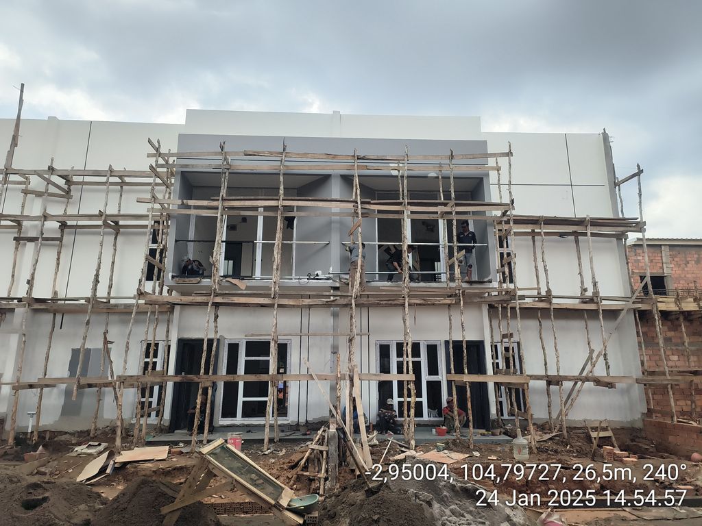 foto contoh rumah perumahan ROYALE DIAMOND