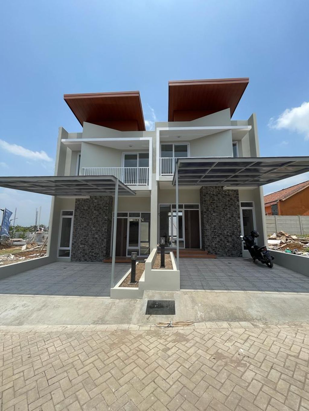 foto tampak rumah tipe 50/42 perumahan Jatinangor City Park