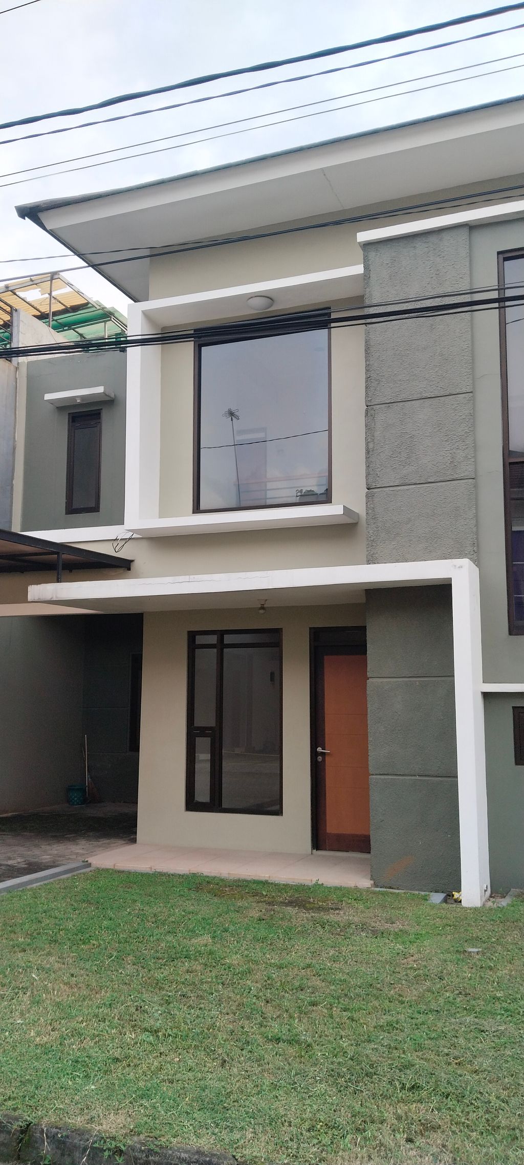 foto tampak rumah tipe 120/167 perumahan Jatinangor City Park