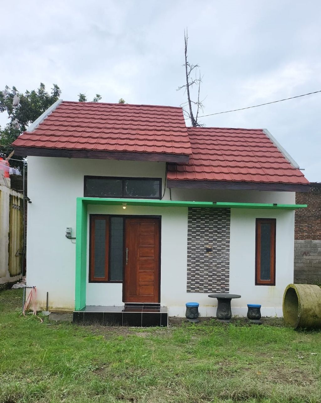 foto tampak rumah tipe 30/60 perumahan Bumi Widuri Indah