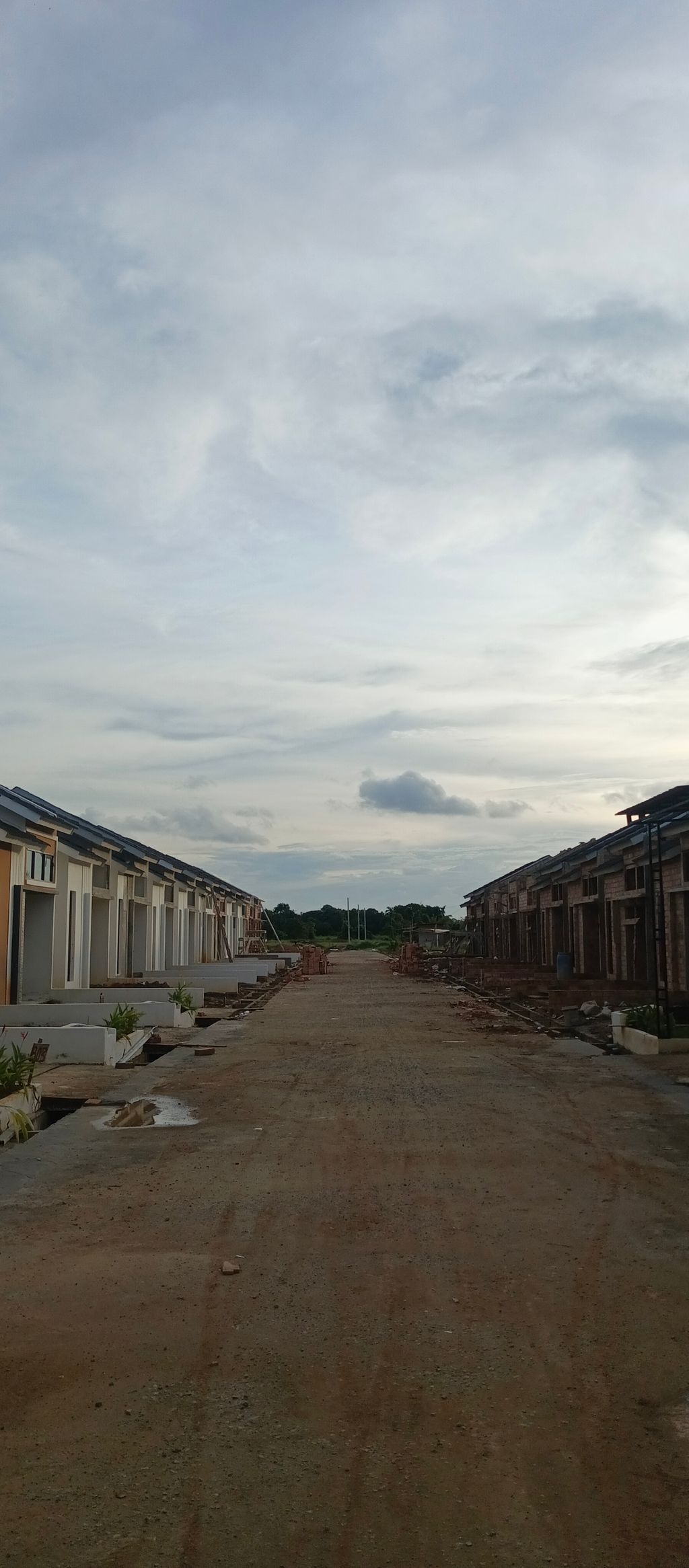 foto posisi tengah perumahan MOZIO PARK