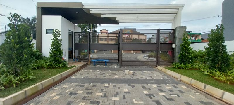 foto posisi tengah perumahan REGENSI MELATI MAS CLUSTER BERYL