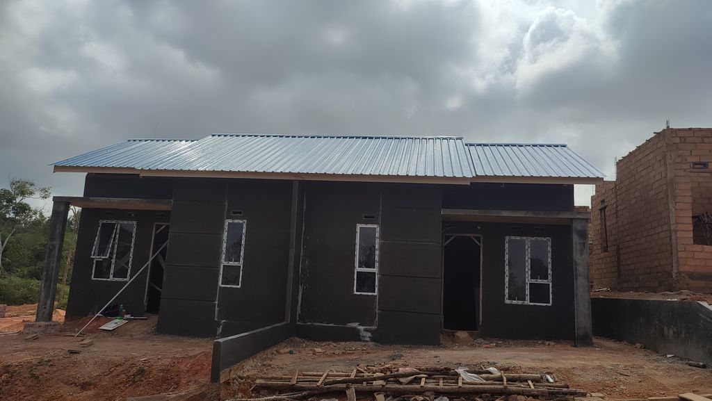foto tampak rumah tipe SUBSIDI 36/91M2 perumahan GRAHA LAVENDER INDAH