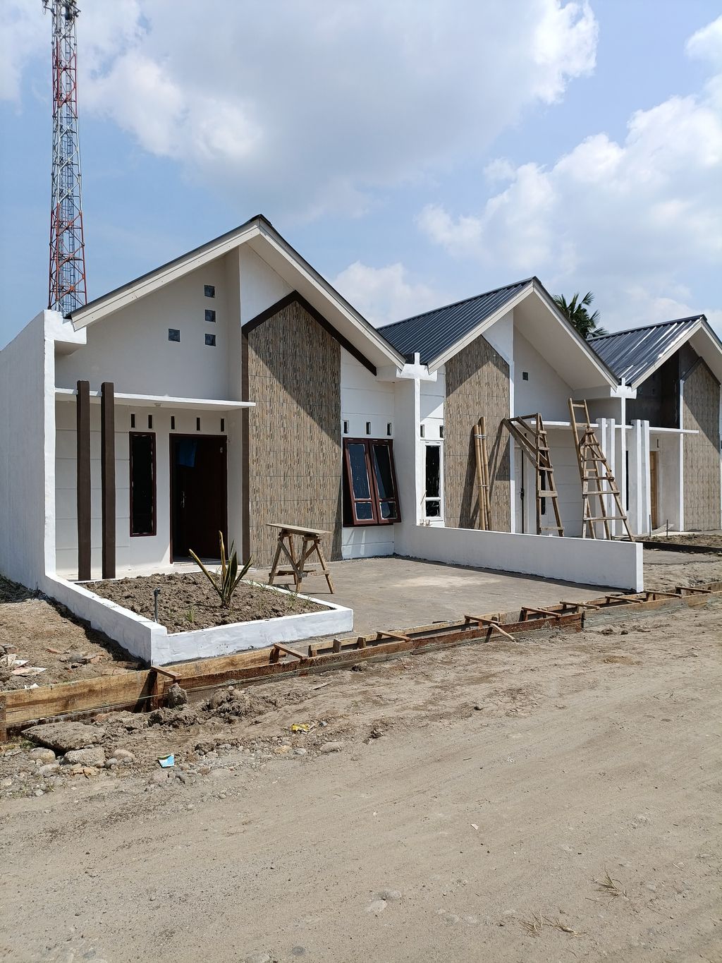 foto contoh rumah perumahan Graha Mutiara II