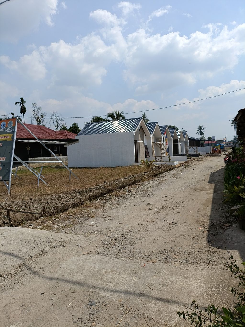 foto gerbang perumahan Graha Mutiara II