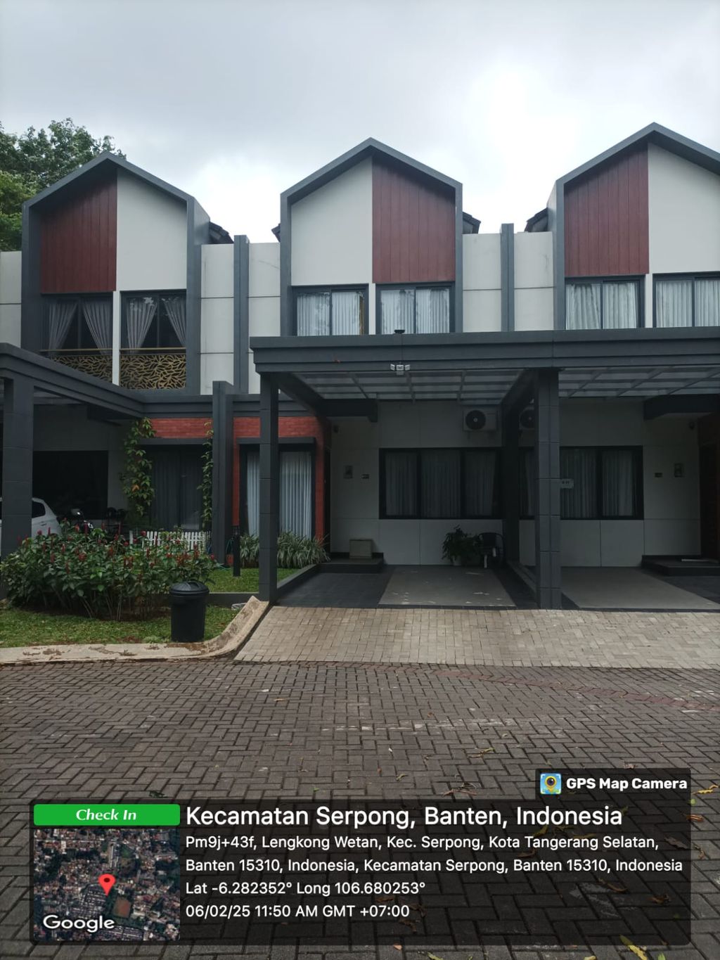 foto tampak rumah tipe Lotus 132 perumahan Green Serpong Bintaro