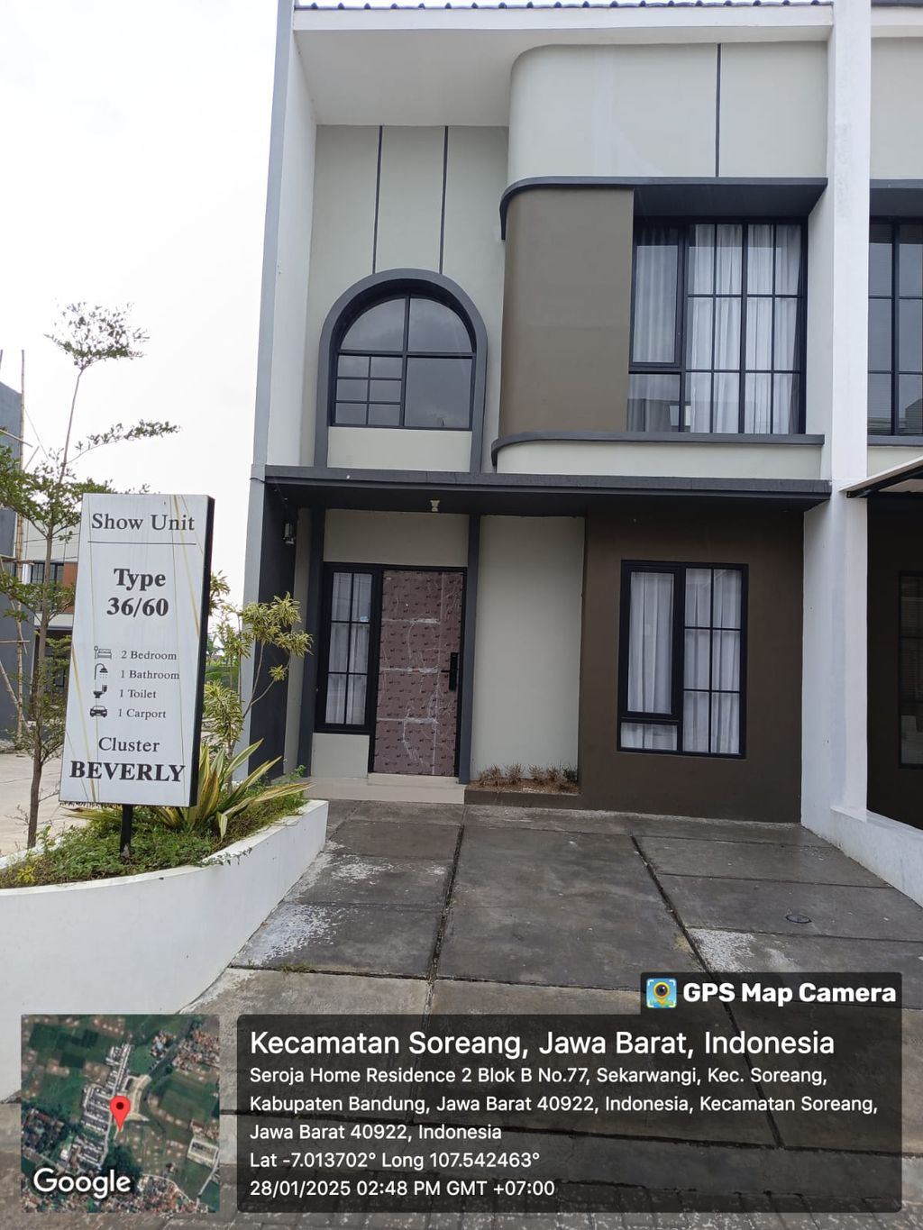 foto tampak rumah tipe 36 Mezanin Modern (508) perumahan Cluster Beverly