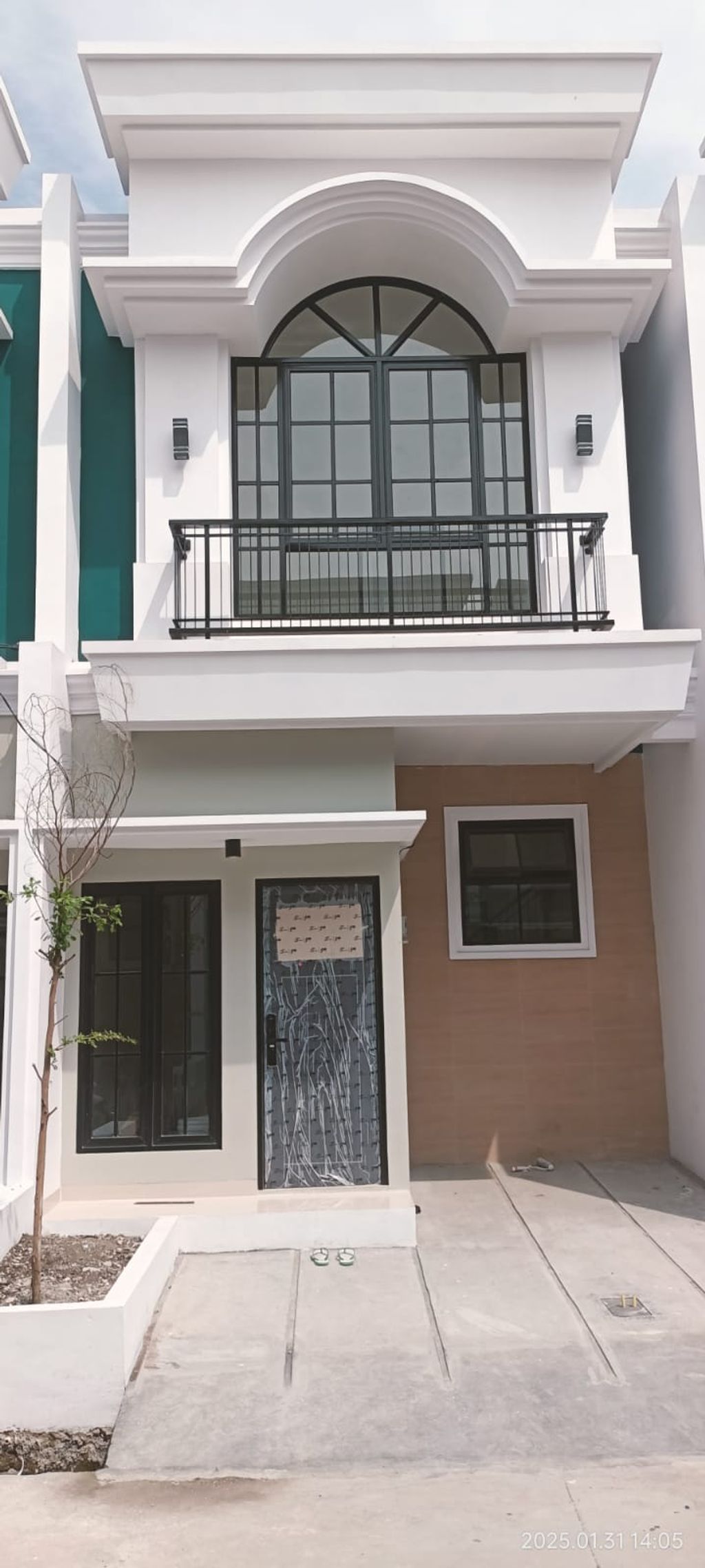 foto tampak rumah tipe 54 New Compact HC Classic (3KT) (630) perumahan G-Land Arcadia Buahbatu