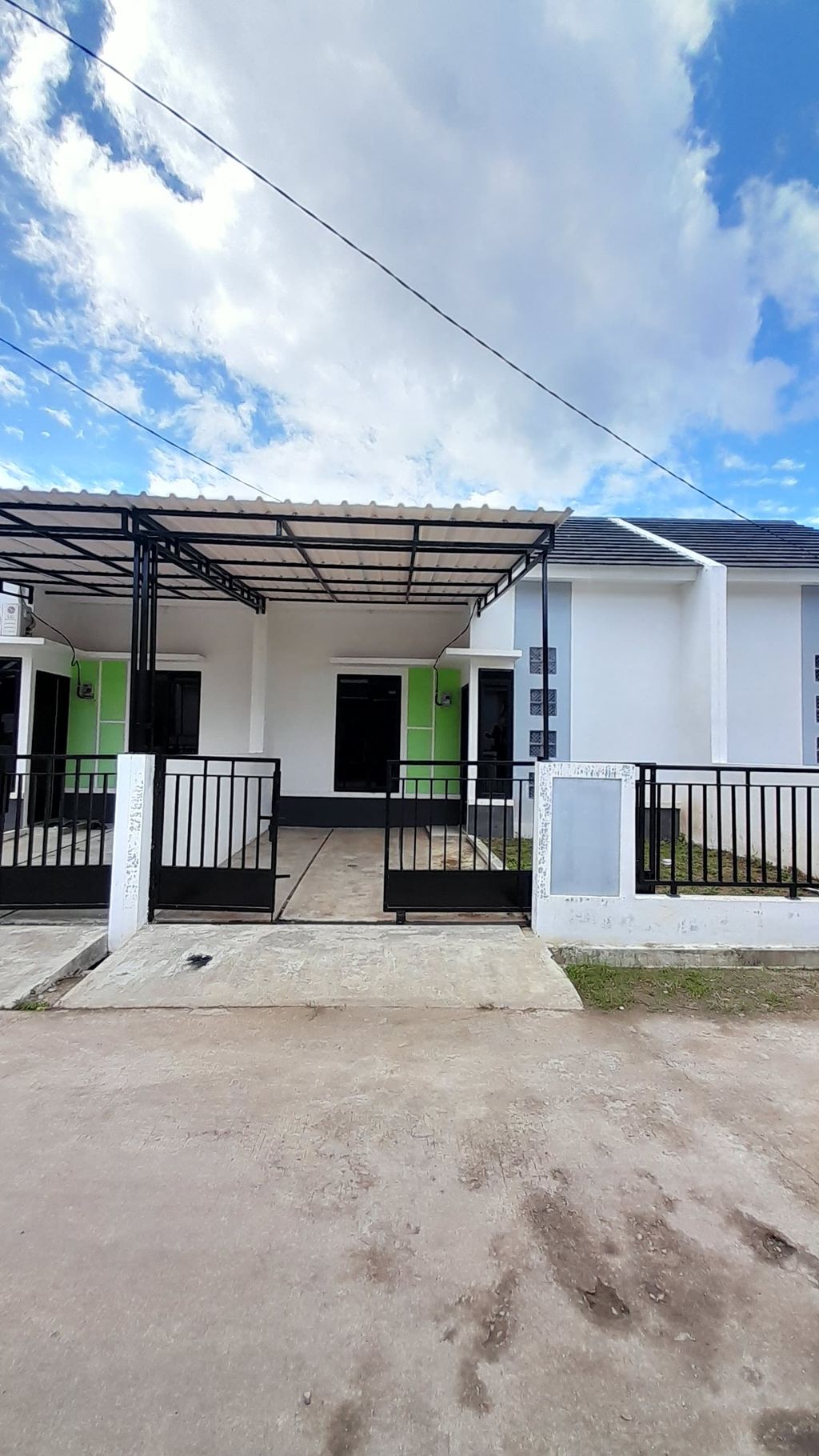 foto tampak rumah tipe KOMERSIL perumahan GREEN JAYASAMPURNA RESIDENCE