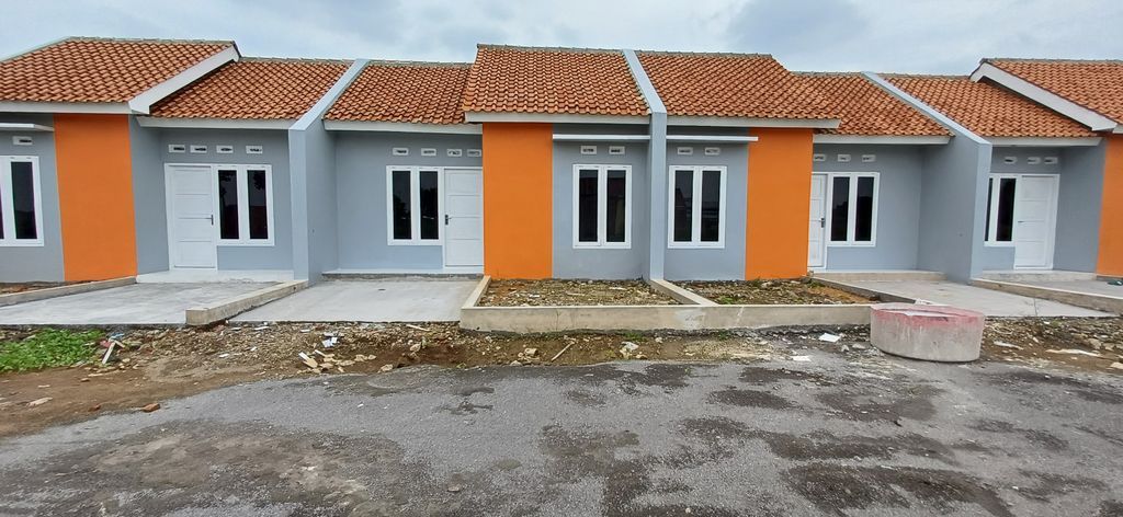 foto tampak rumah tipe 30/60 perumahan PURI AMARTA JUWIRING