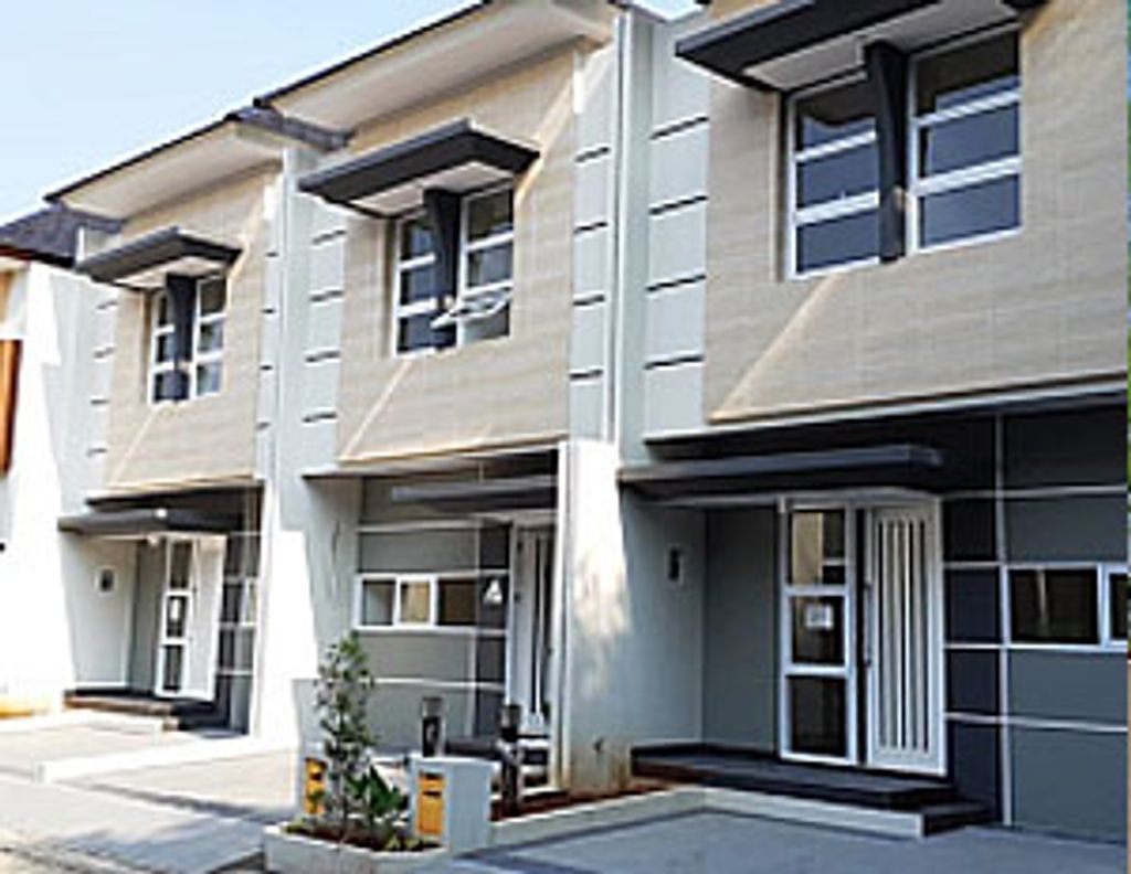 foto tampak rumah tipe Regia 96 perumahan Green Serpong Bintaro