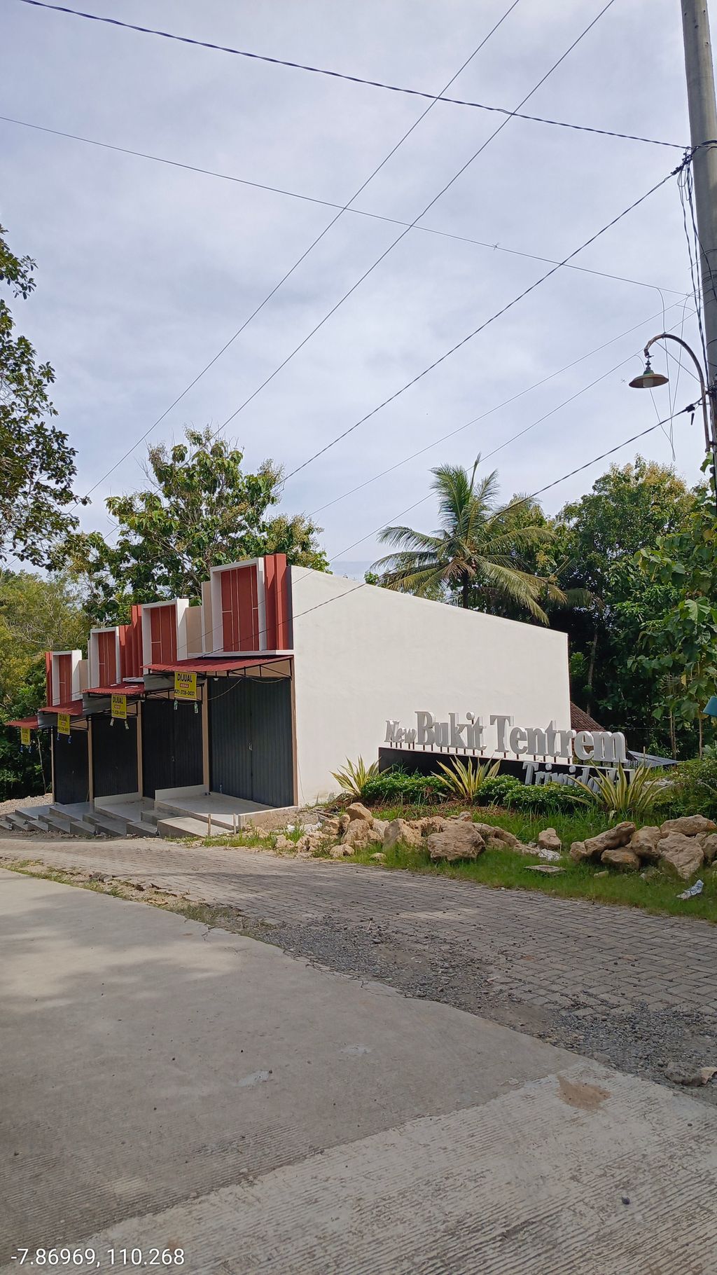 foto gerbang perumahan NEW BUKIT TENTREM TRIWIDADI