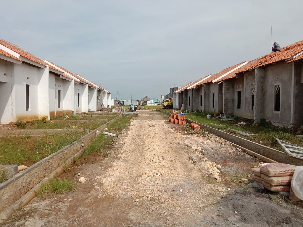 foto posisi tengah perumahan GRIYA SERUNI PERMAI