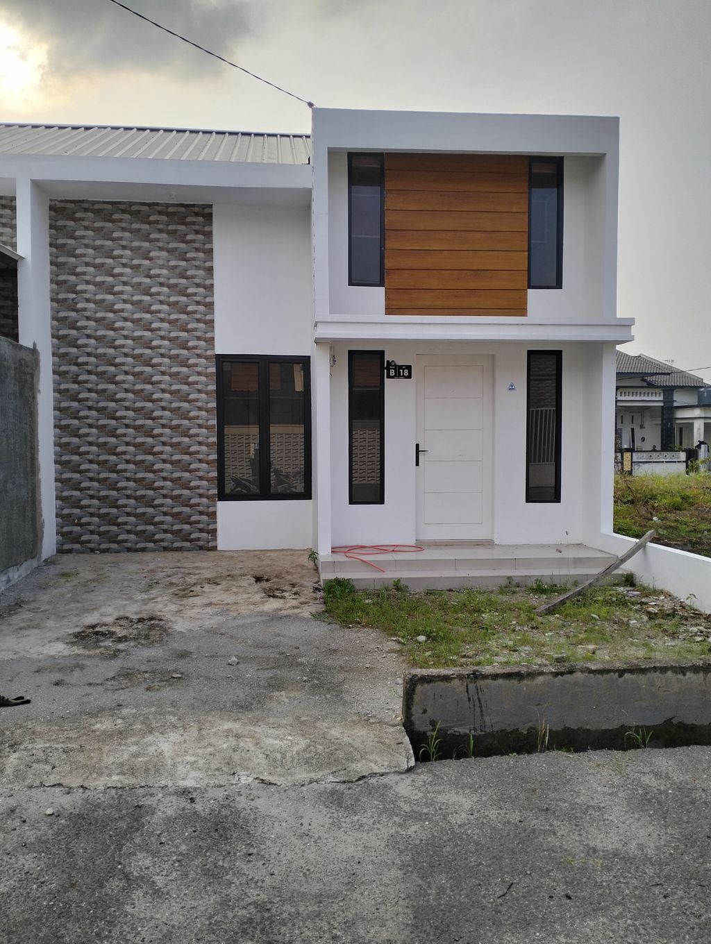 foto contoh rumah perumahan Perumahan Azalea Garden