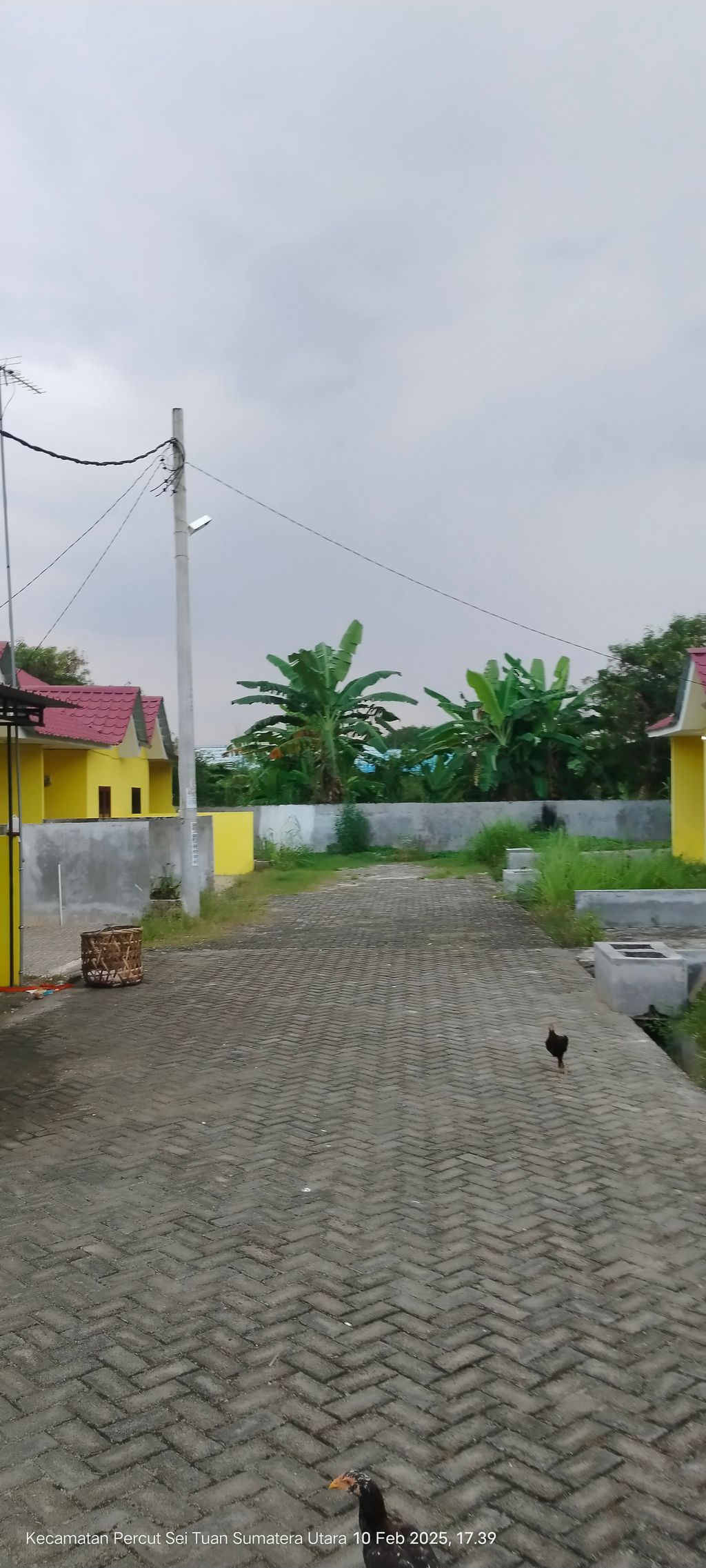 foto posisi tengah perumahan GRIYA BATANG KUIS INDAH 2