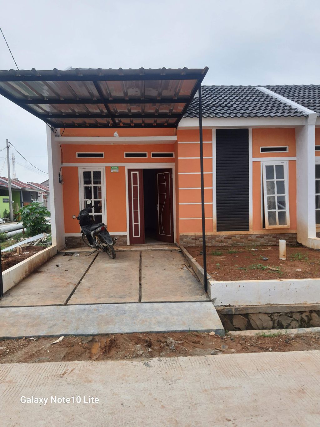 foto tampak rumah tipe STANDAR perumahan Villa Athaland Sindangmulya 3