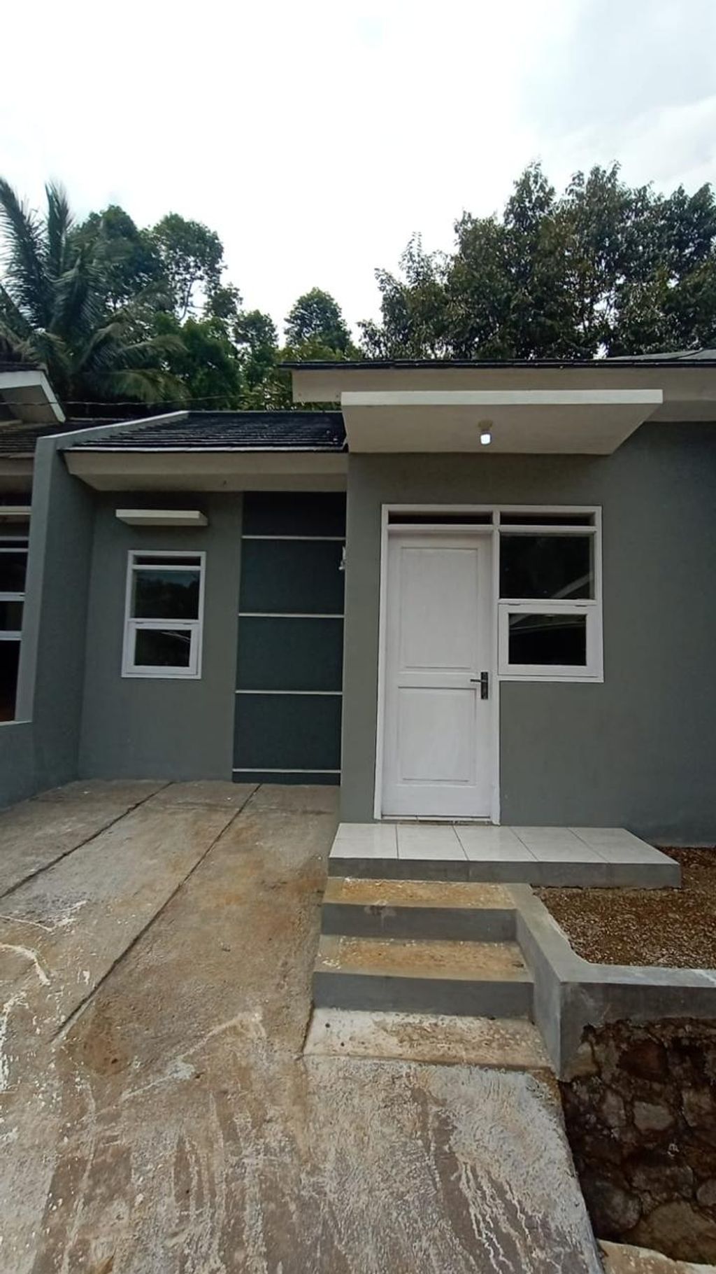 foto tampak rumah tipe 36/66 perumahan GRAHA SALSABILA