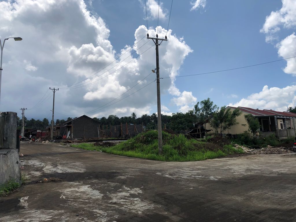 foto gerbang perumahan VIOLA LAND 11
