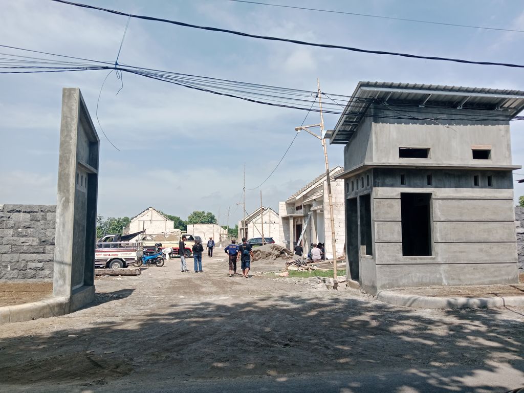 foto gerbang perumahan GRIYA ANJUK LADANG 4