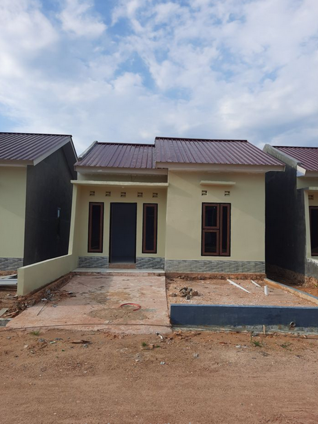 foto tampak rumah tipe HARGA TERBARU perumahan HALUOLEO GARDEN 2