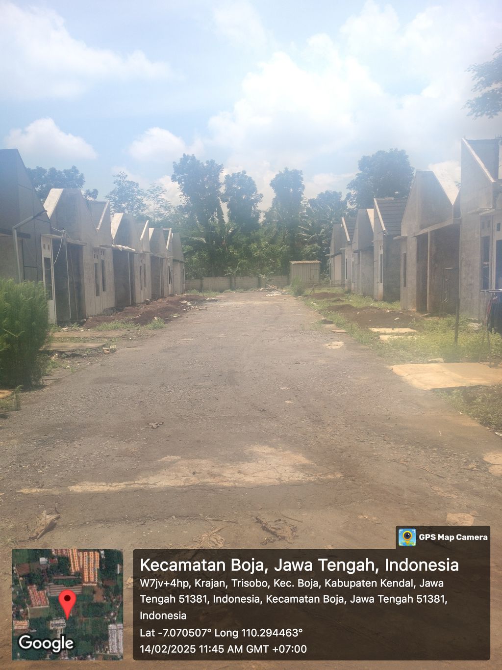 foto posisi tengah perumahan PERUMAHAN VILLA KANAYA.