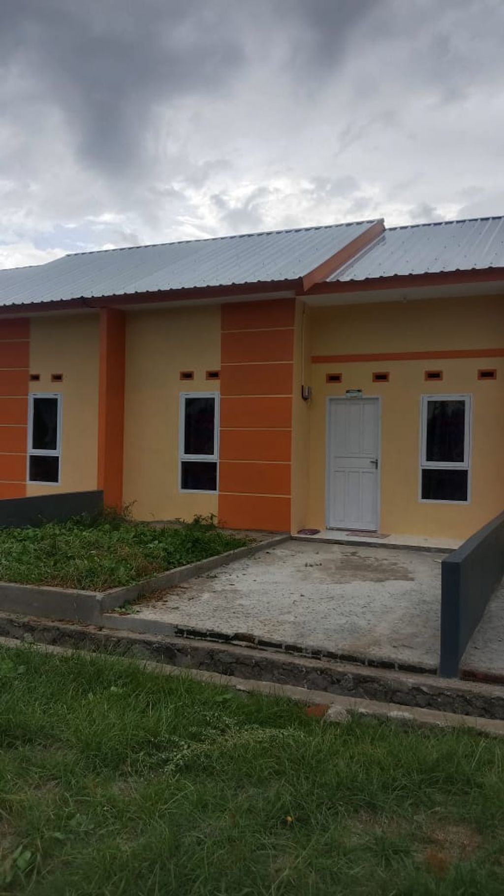 foto tampak rumah tipe 36 perumahan MAIWA JAYA LESTARI