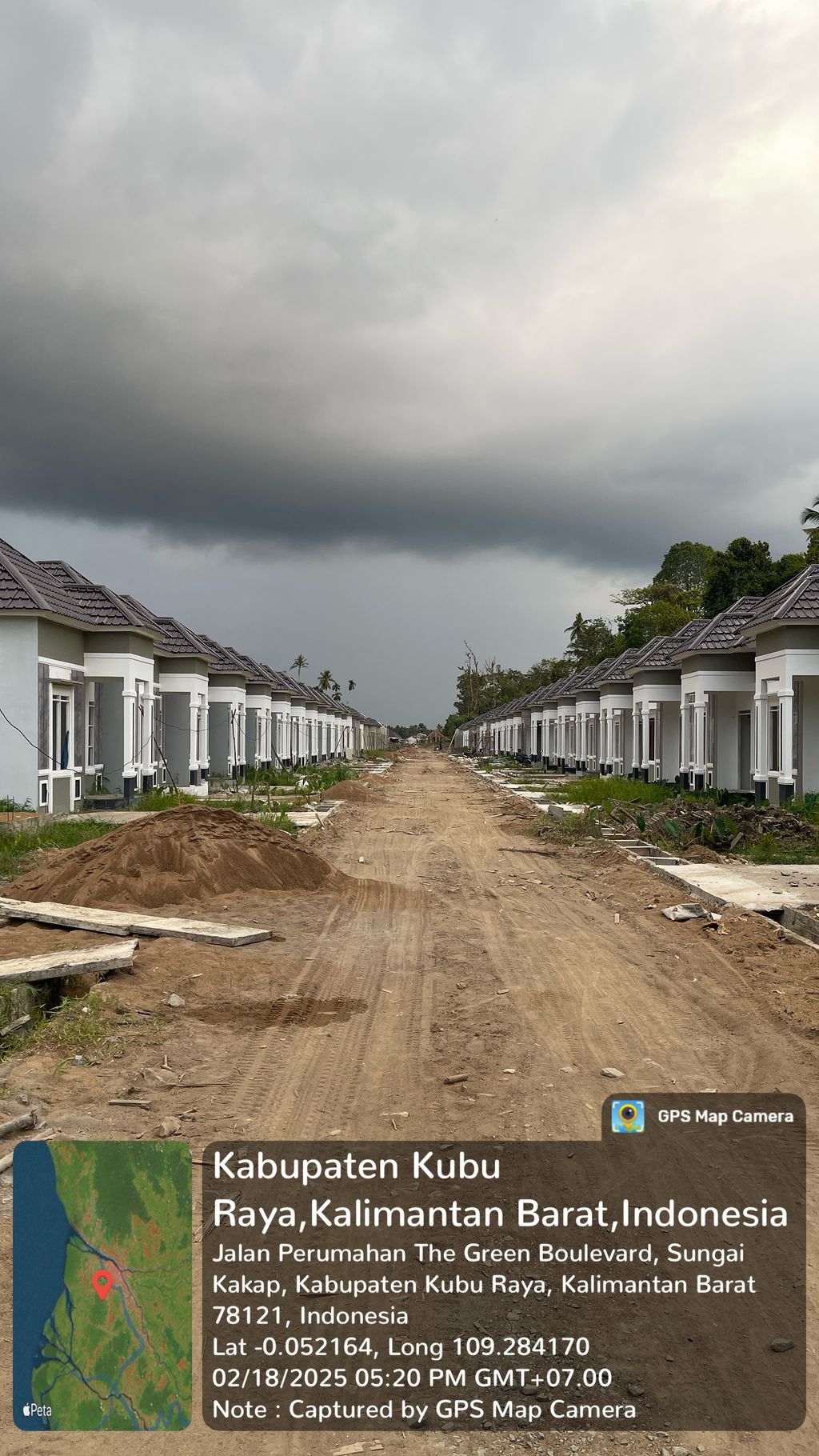 foto posisi tengah perumahan TIFFANY & LA RESIDENCE 10