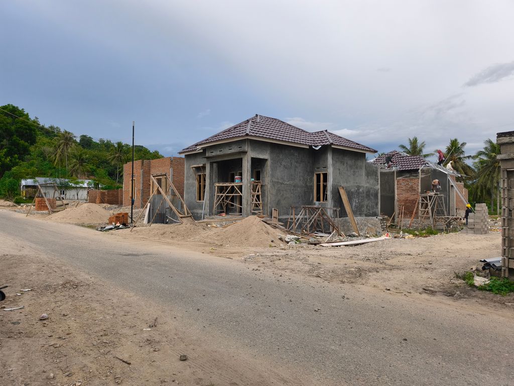 foto gerbang perumahan RIFKA LESTARI 5