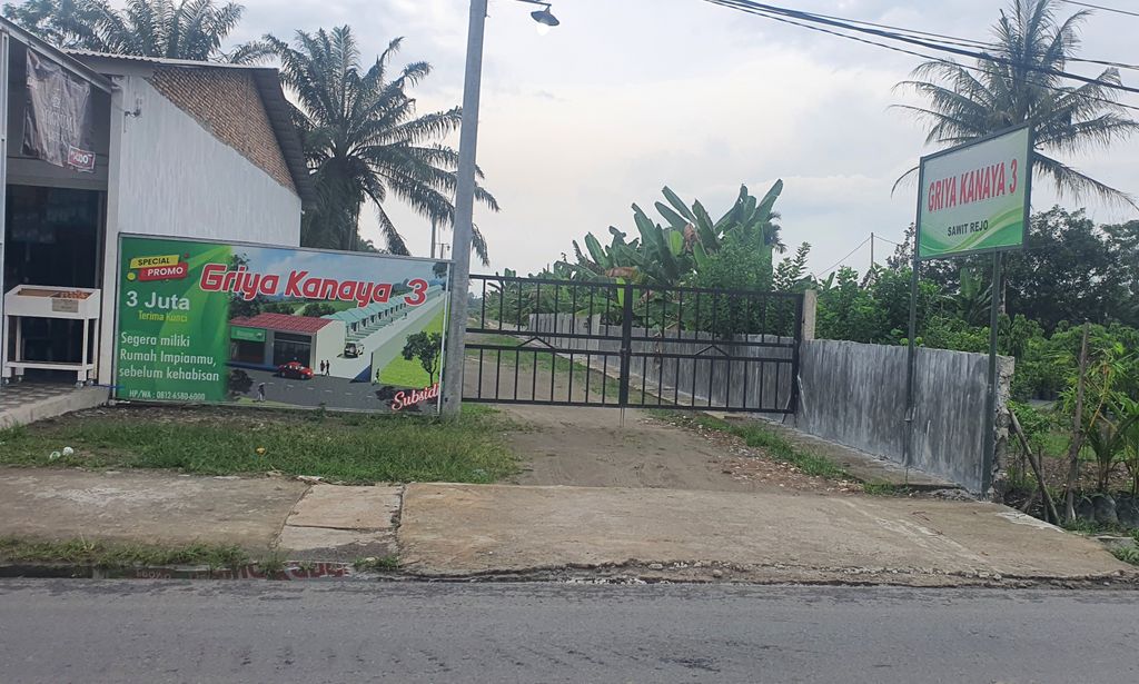 foto gerbang perumahan GRIYA KANAYA 3