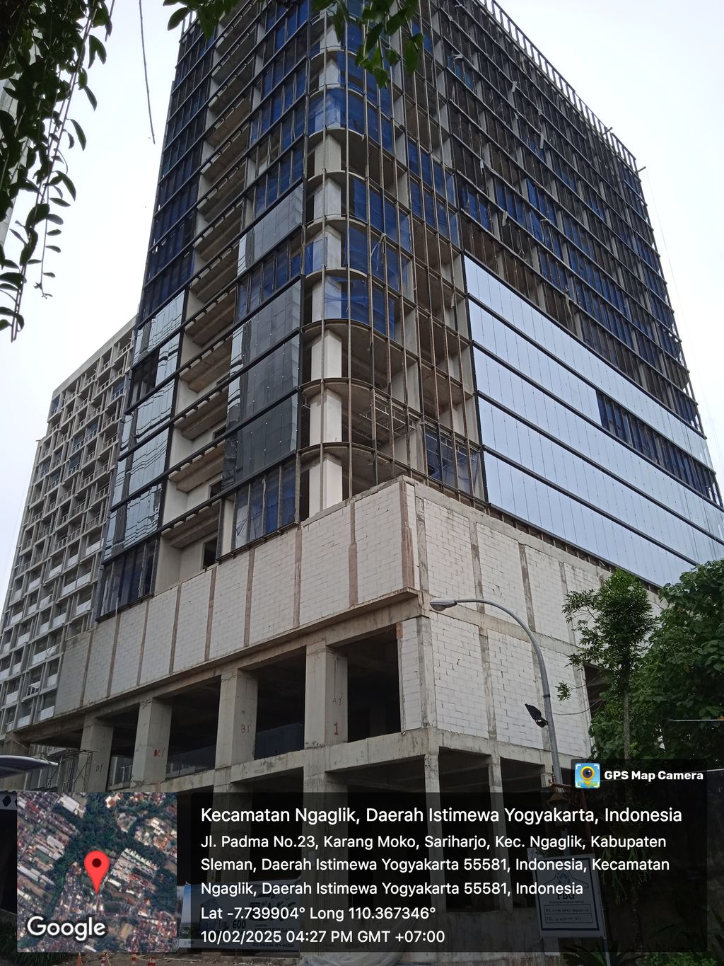 foto gerbang perumahan APARTEMEN ARJUNA