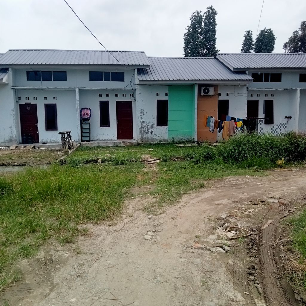 foto posisi tengah perumahan PERUMAHAN FATIYA REGENCY